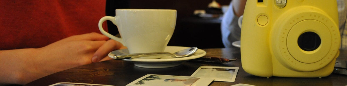 Человек c фотоаппаратом. Лена Шабович, Олег Луференко и Fujifilm Instax Mini 8