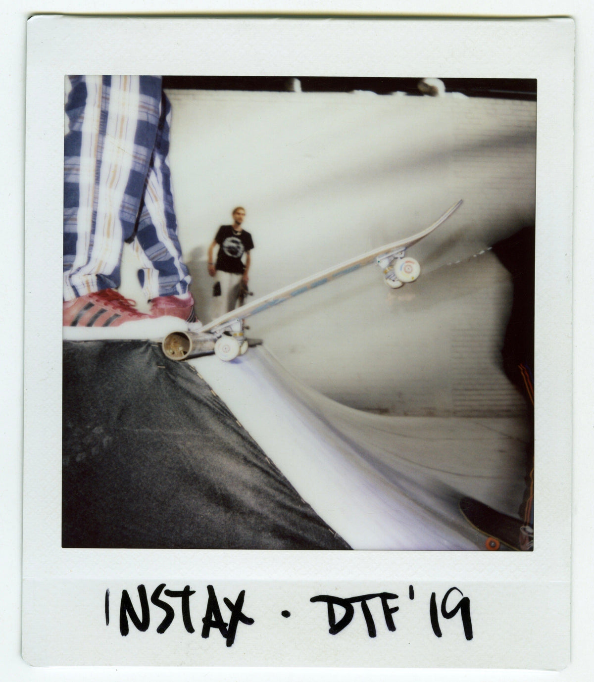 Fujifilm Instax SQ1 rental