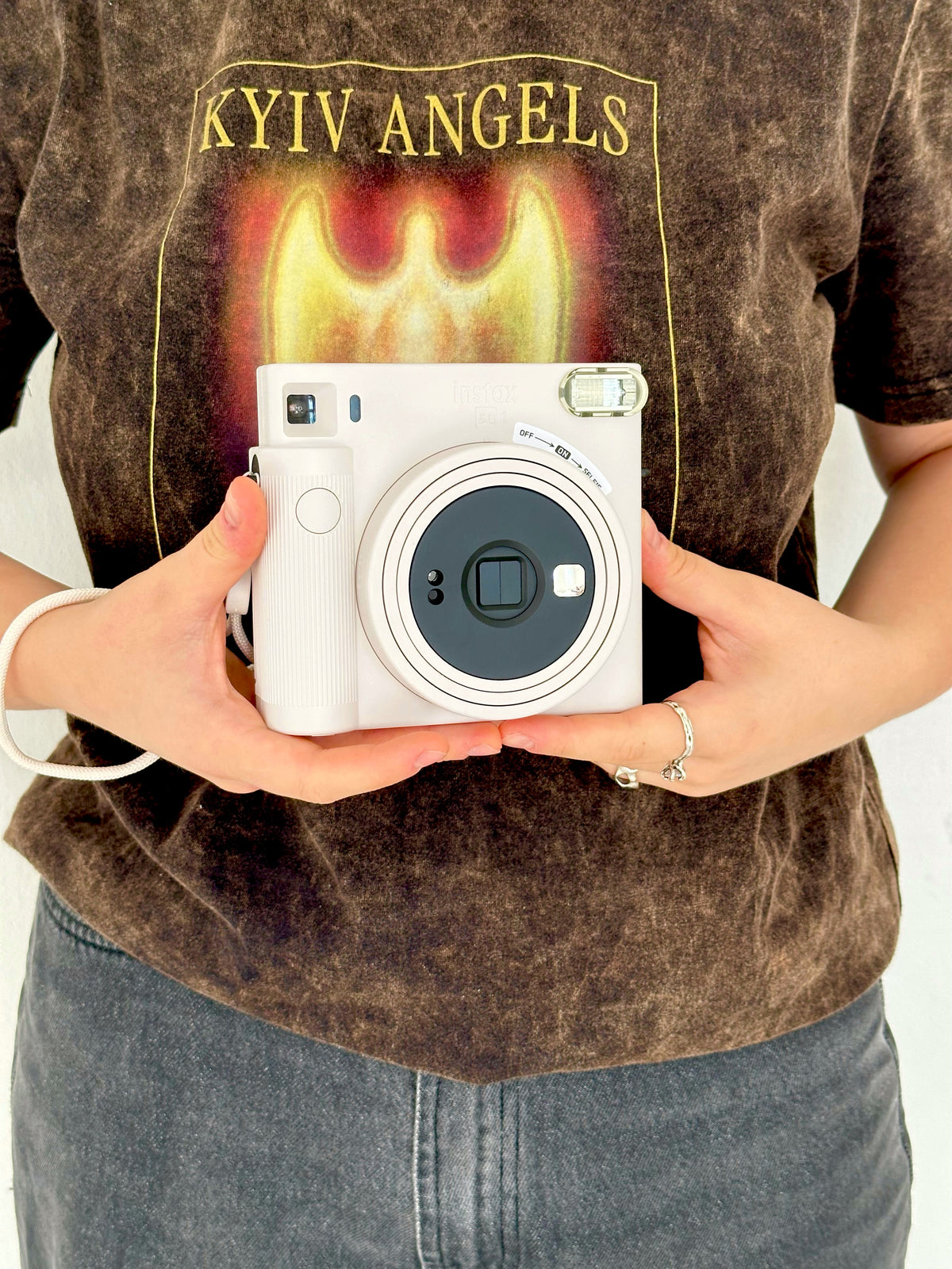 Fujifilm Instax SQ1 rental