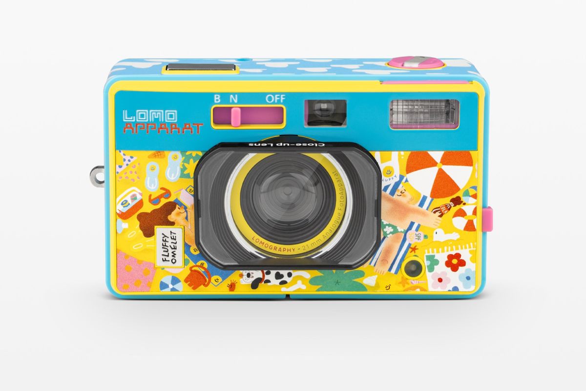 LomoApparat 21 mm Wide-Angle Fluffy Omelette Edition camera