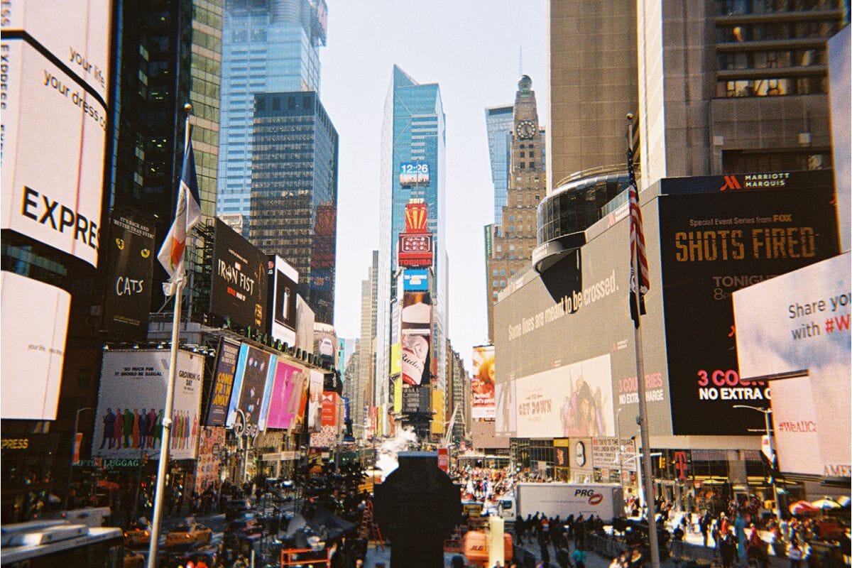 Камера Lomo Simple Use 400/36 кольорова Fotovramke 