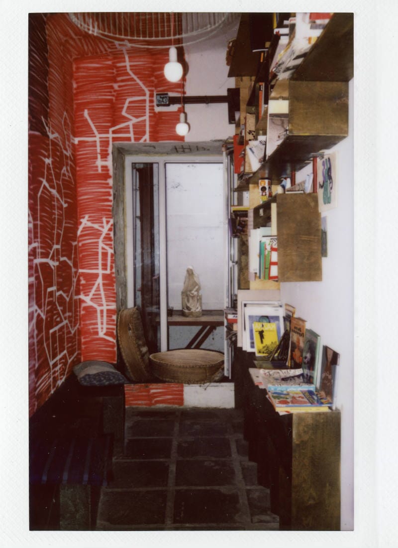 Камера Fulifilm Instax Wide 300, чорна Fotovramke 
